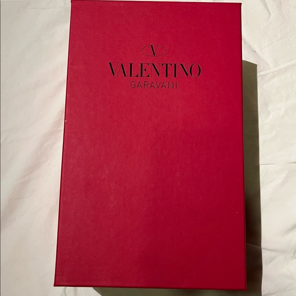 VALENTINO • red heels with small bow - Picture 15 of 15